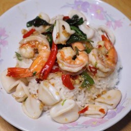 ร้านกะเพราบุรี [ท่าตูม]