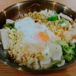 บะหมี่น้ำเกาหลี ใส่เต้าหู้และไข่ korean Nooodles With Japanese Tofu And Egg