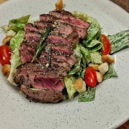 S3 ซีซ่าสลัดเนื้อโคขุนย่าง Caesar salad with Beef