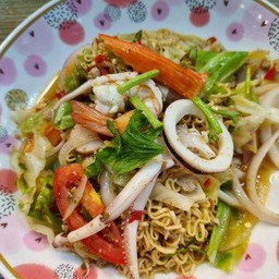 ยำมาม่ารวมมิตร