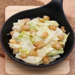 กระหล่ำปลีฉ่าน้ำปลากากหมู