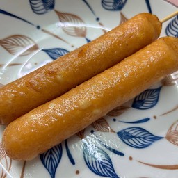 ไส้กรอกไก่เนย กินเฉยๆไม่ได้ ต้องเต้นด้วย ; )