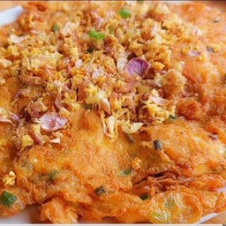 ข้าวไข่เจียวกระเทียมพริกไทย