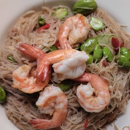 หมี่ขาวผัดกะปิสะตอกุ้ง