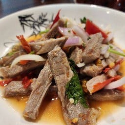 ยำหมูย่าง