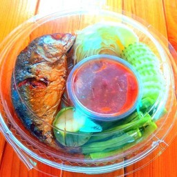 ชุดน้ำพริกกะปิ+ปลาทู+ผักสด