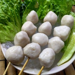 ลูกชิ้นงอแง