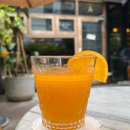 FRESH ORANGE JUICE