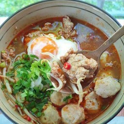 เกาเหลาต้มยำหมู