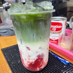 ชาเขียวสตอเบอรี่
