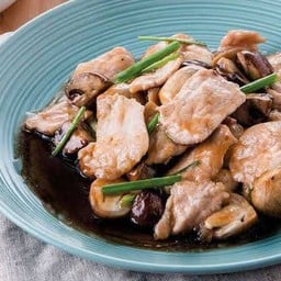 ครัวแหลมโพธิ์ ก๋วยเตี๋ยว อาหารตามสั่ง อาหารทะเล เขตแปด