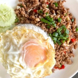 ข้าวหมูสับคั่วพริกเกลือ+ไข่ดาว