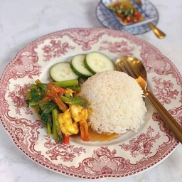 ข้าวราดผัดพริกแกง