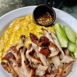 ข้าวไข่ข้นไก่ย่างน้ำจิ้มแจ่ว