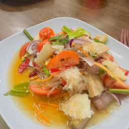 ยำวุ้นเส้นไก่ยอ