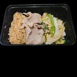 สุกี้หมูเส้นมาม่า