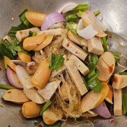 วุ้นเส้นยอไส้กรอก