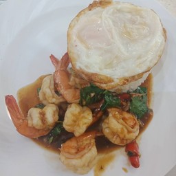 ข้าวกระเพรากุ้งสด(ฟรีไข่ดาว)