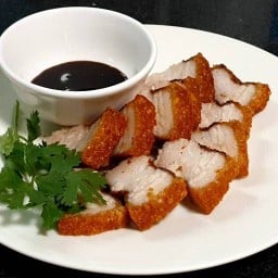 Glaem(แกล้ม)-หมูกรอบ