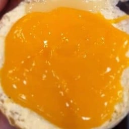 เนยไข่เค็มลาวา