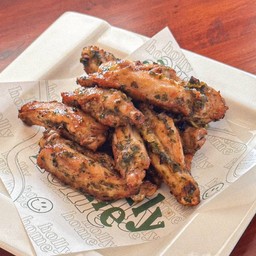 ปีกไก่ซอสโชยุสาหร่าย