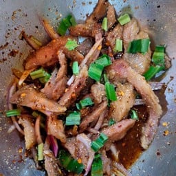 ยำหมูย่าง