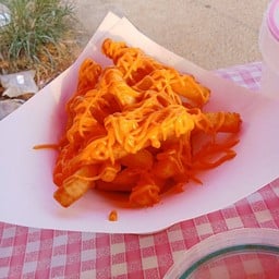 ของทอดแสนอร่อย (ร้านอยู่หลังป้อมแก้ว ก่อนถึงแยกโลตัส)