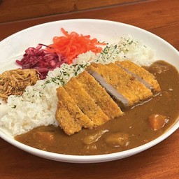 ข้าวแกงกะหรี่หมูทอดทงคัตสึ