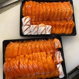 แซลมอนซาชิมิ 1,000g. ฟรีน้ำจิ้มซีฟู้ด