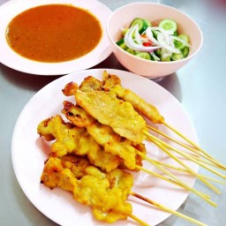 ( บุ้งหมูสะเต๊ะ )