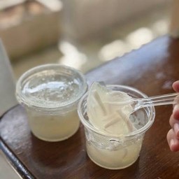 วุ้นมะพร้าว