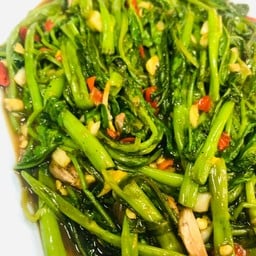 ผัดผักบุ้ง