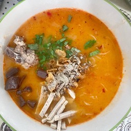 ก๋วยจั๊บกระดูกหมูต้มยำ  ธรรมดา