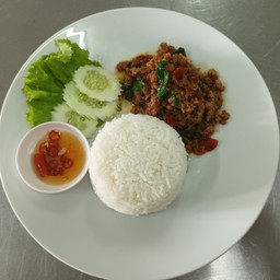 ข้าวกระเพราเนื้อ
