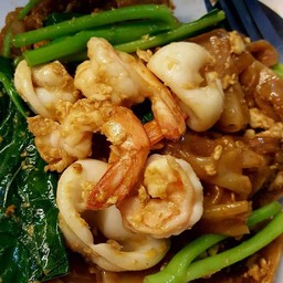 ผัดซีอิ้วรวมมิตร