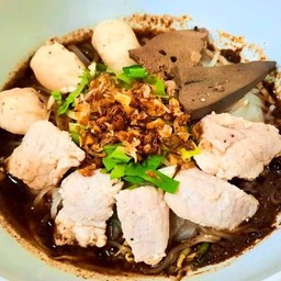 ก๋วยเตี๋ยว ^หมูหมัก^ น้ำตก