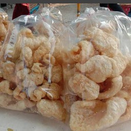 แคปหมูติดมัน