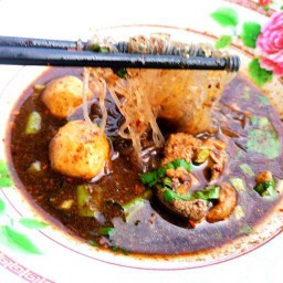 เส้นวุ้นเส้น