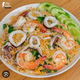 ข้าวผัดทะเล