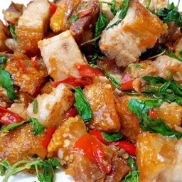 กะเพราหมูกรอบ (เป็นกับ)