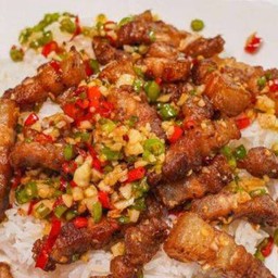 คั่วพริกเกลือราดข้าว  (เมนูนี้ลูกค้าต้องระบุเนื้อสัตว์ด้วยนะคะ)