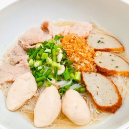 ก๋วยเตี๋ยว #รวมมิตร# น้ำใส