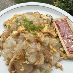 ก๋วยเตี๋ยวคั่วไก่