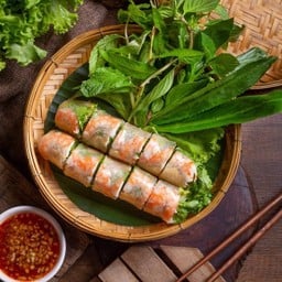 ปอเปี๊ยะกุ้ง (กระยอสด)