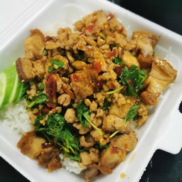 กะเพราสองใจ พิเศษ