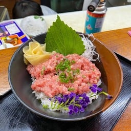 ฮอนมะกุโระทุน่าบลูฟินเนกิโทโร่ด้ง