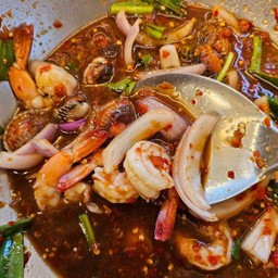 ยำหอยแครงกุ้งสุก