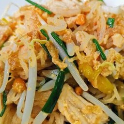 ผัดไทไก่