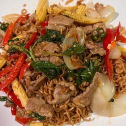 มาม่าขี้เมาหมู