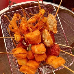 สถานีลูกชิ้นทอด